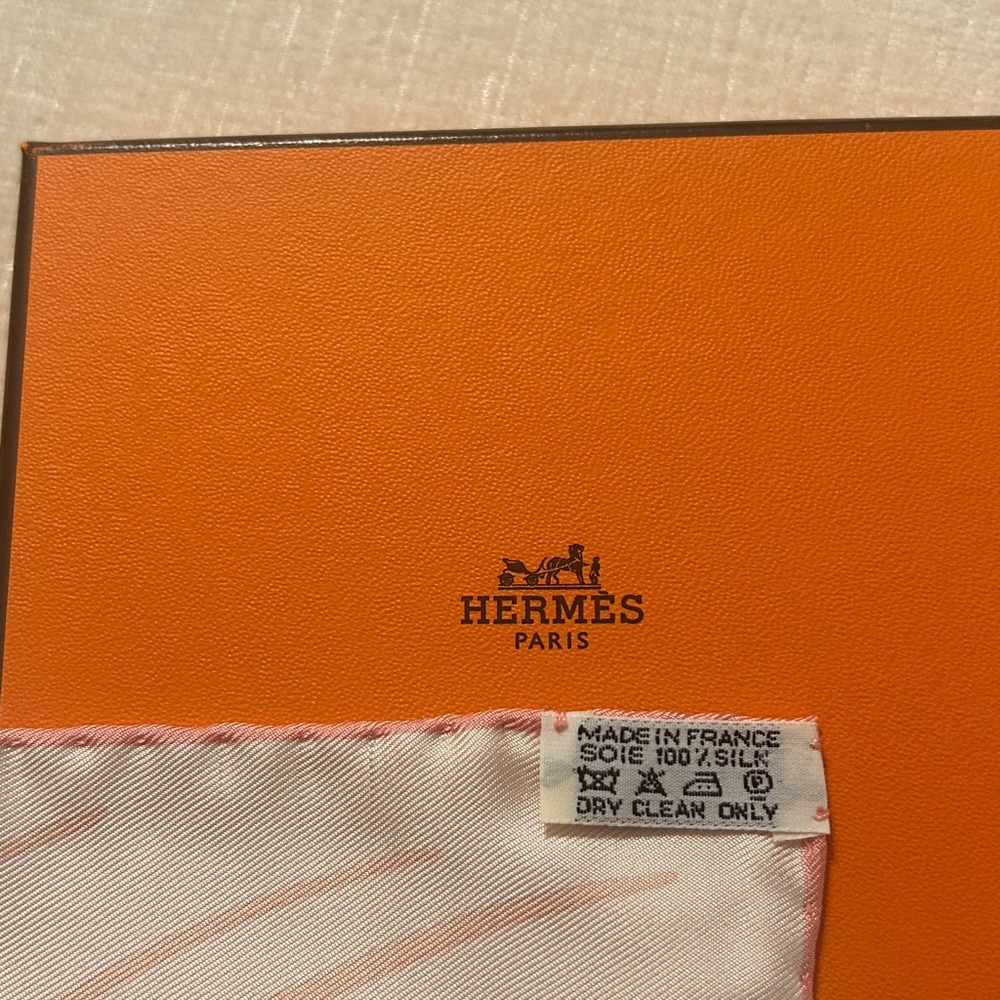 Authentic Hermès 
 silk scarf 45cm - Picture 5 of 6